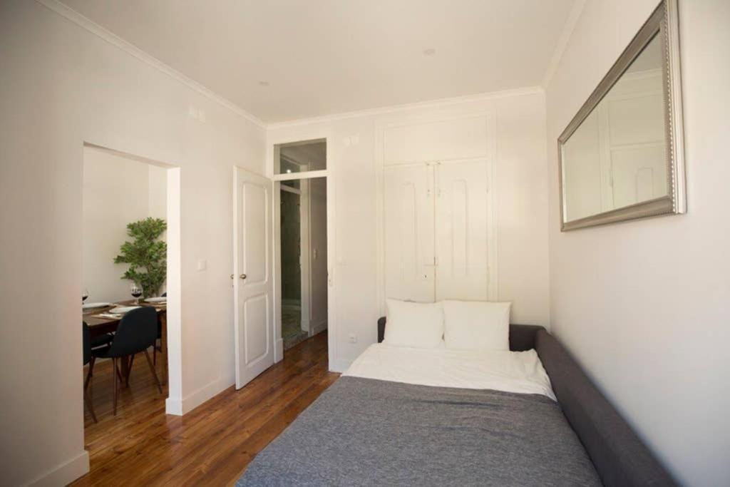 Ola Lisbon - Principe Real VII Apartment ภายนอก รูปภาพ